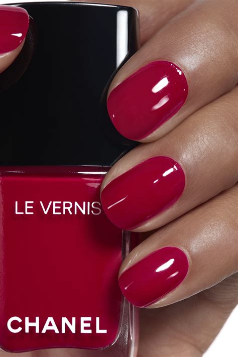 chanel le vernis nail colour 08 pirate